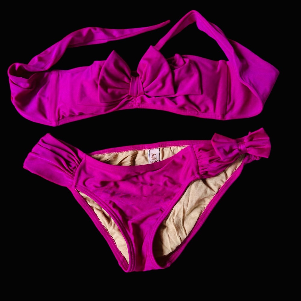 Lulu fama bikini size small